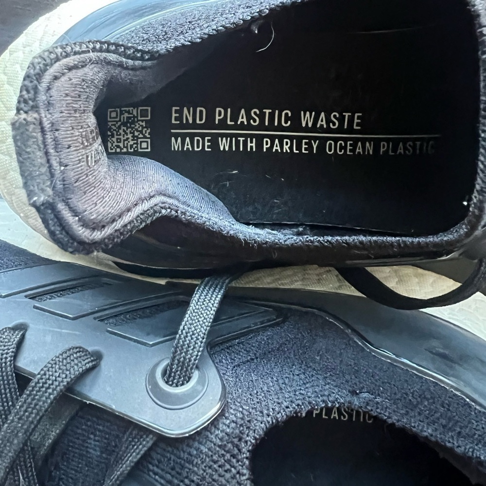 Adidas Black Ultraboost Size 8 - Picture 6 of 8